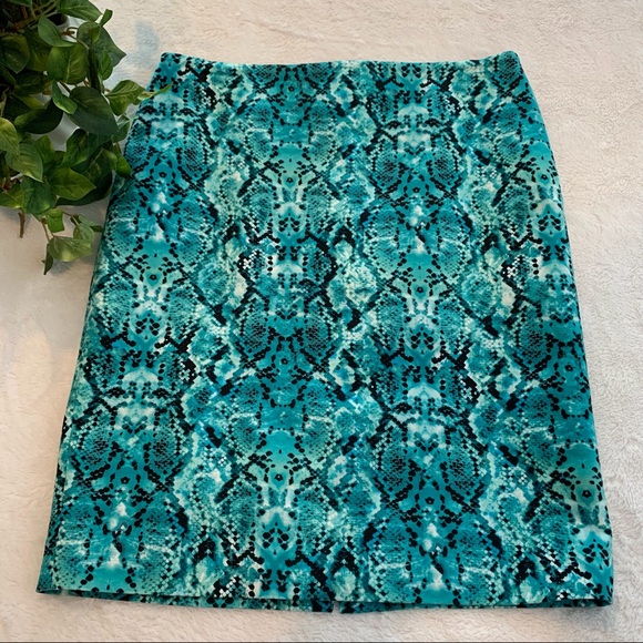 ❤️🔥❤️🔥HP❤️🔥❤️🔥Liz Claiborne teal and black fully lined skirt. Size 6P. - Picture 2 of 6